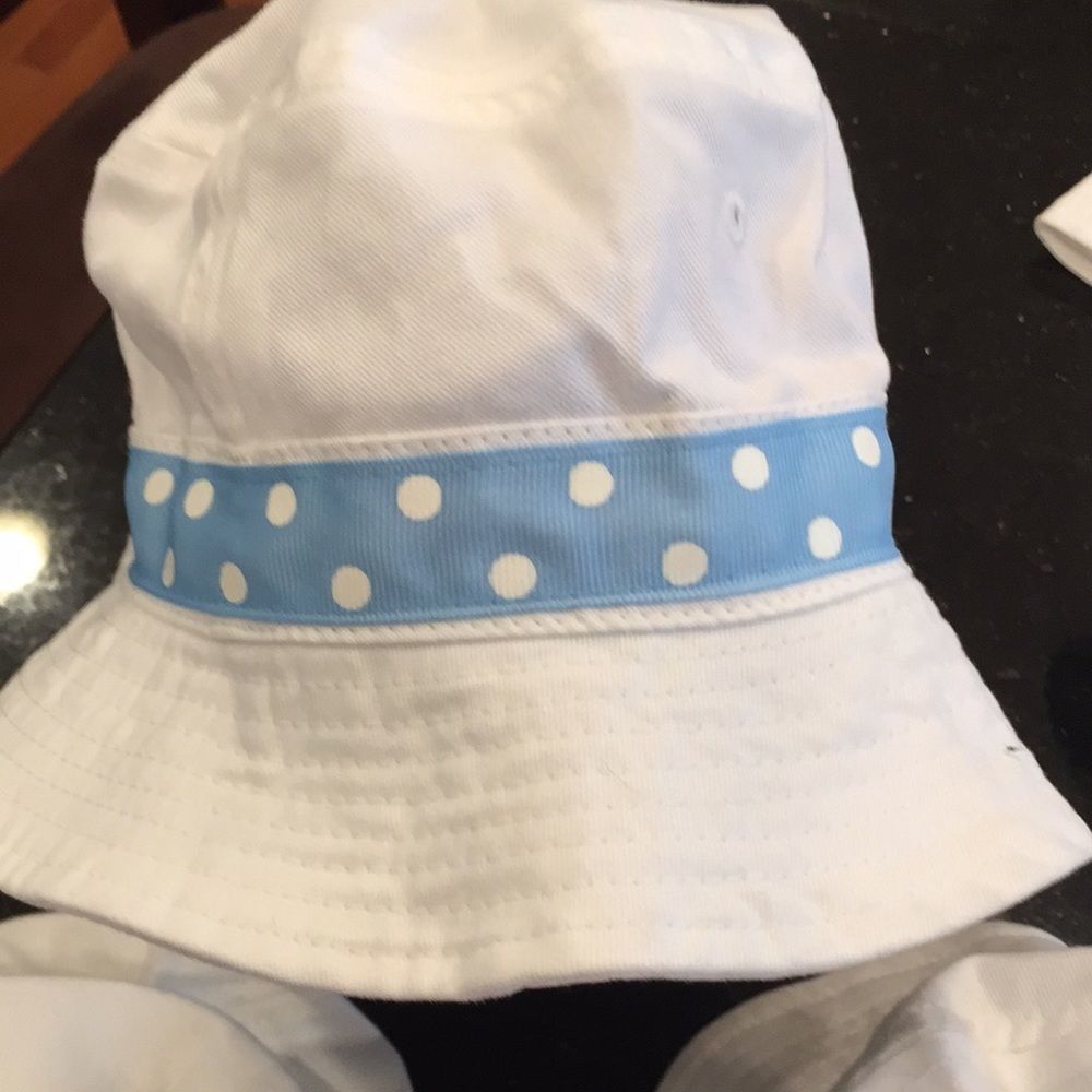 Toddler blue 🌞 hat - Picture 2 of 5